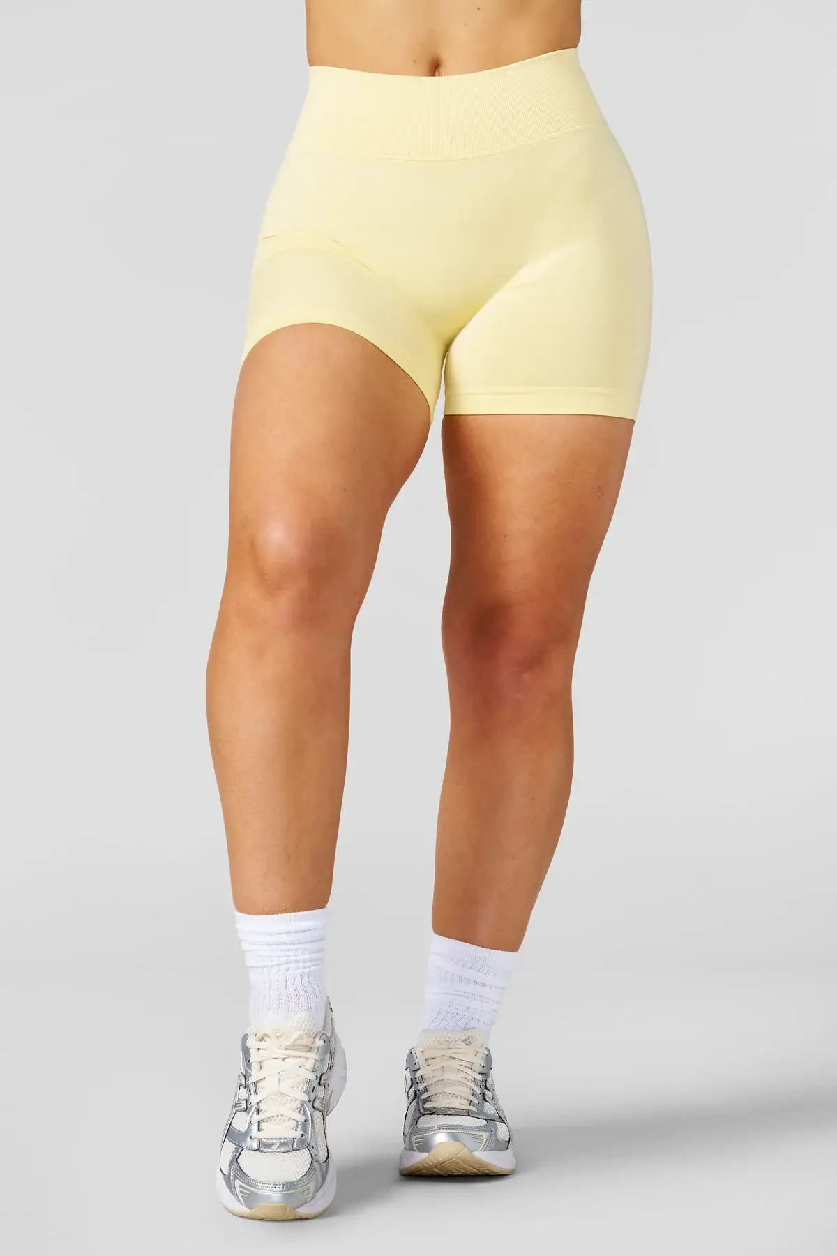 Tren Tech W133 - Curve Seamless Shorts 4.75 Yellow (2)